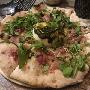 Focacchia a la burrata