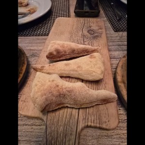 FOCACCIAS & BRUSCHETTAS - Focaccia Caprina