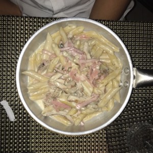 penne a la alfredo