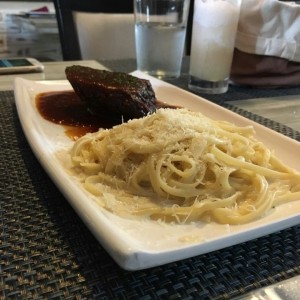 Extracotto linguini a la 4 quesos