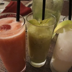 Limonada con hierba buena