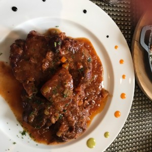 Ossobuco de Res con Linguini a la Crema