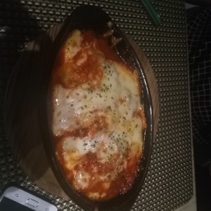 raviolis de carne gratinado salsa pomodoro