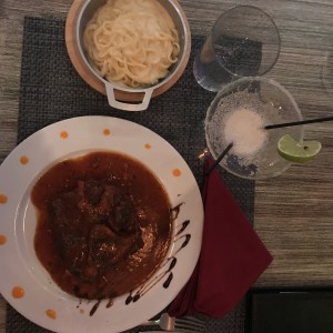 Ossobuco de Res con Linguini a la Crema