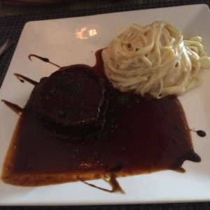 Strogonoff de Res con pasta a la crema