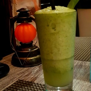 Limonada con hierba buena