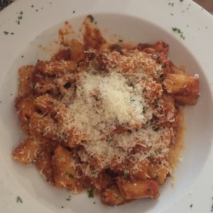 rigatoni con chorizo