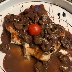 Pollo con hongos