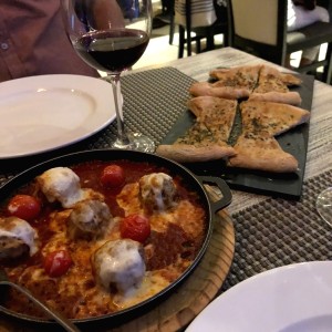 Albondigas de res y cerdo