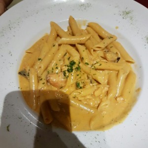 penne de salmon con zucchini