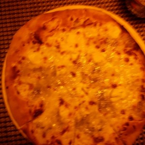 pizza quatro formagi