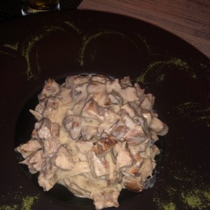 Pasta alfredo con pollo