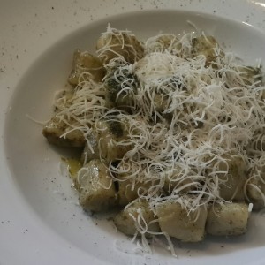 Pastas - Gnocchi Al Pesto