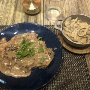 Pechuga de Pollo al Funghi