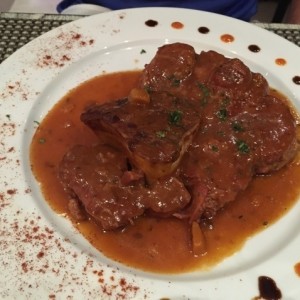 Ossobuco de Res con Linguini a la Crema