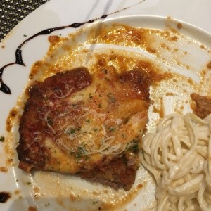 Milanesa de res a la parmesana