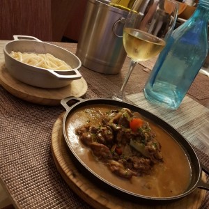 Strogonoff de Res con pasta a la crema