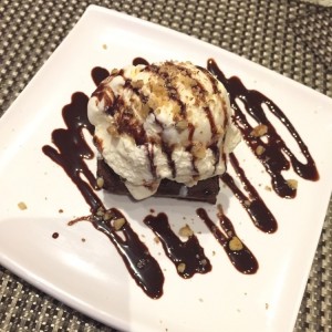 Postres - Brownie con Helado