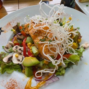 Ensalada Daidai de Salmon