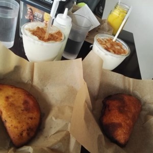 empanada - pollo y Empanadas - Pabellon