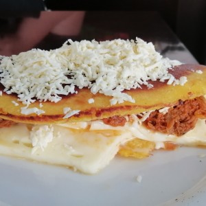 Cachapa con carne