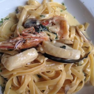 Mare y monti, salsa blanca