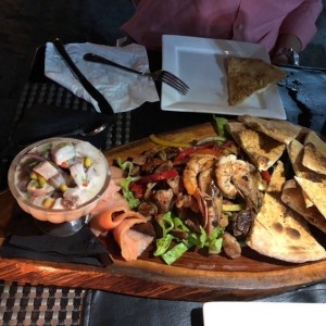 Mixed Seafoods Plate ? (Ceviche quite nice)