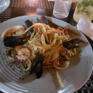 linguini frutos del mar