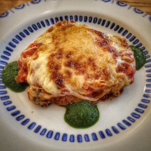 Lasagna de berenjenas con platano maduro