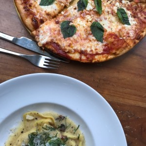 pizza spicy capressa y pastas