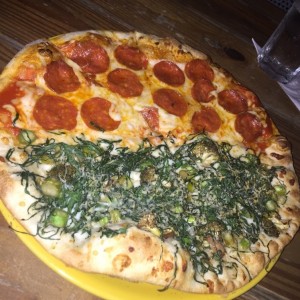 pepperonie y esparragos