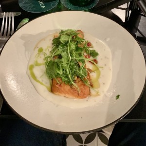 Salmon a la Toscana