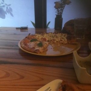 pizza queso feta y miel