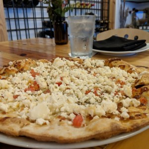 Pizza de queso feta