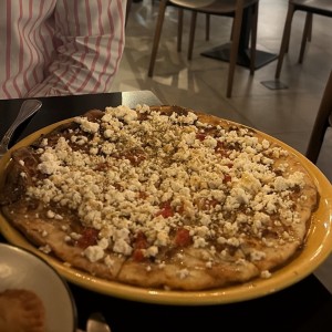 Pizza Tomate, Queso feta y Miel 