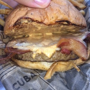 La Oh Cheeseburger.