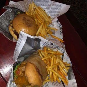 Oh Cheeseburger & Polla Rica