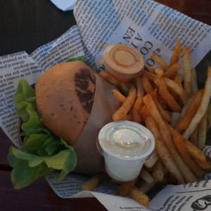 "La flaca sexy burger"