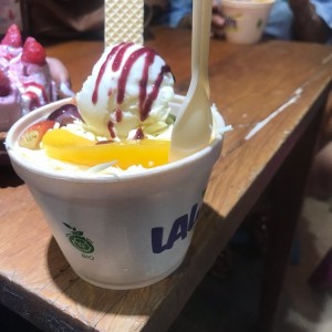 ensalada de frutas con helado