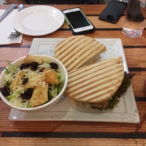 emparedado de pollo