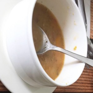 Sopa de avena con vegetales