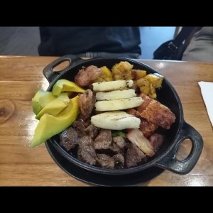 Bowl con puerco 