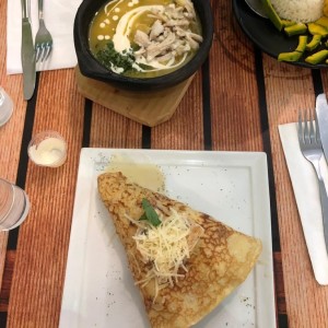 ajiaco y crepe de pollo