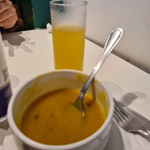 Crema de zapallo y Limonada