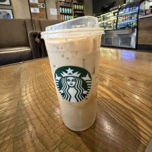 Suagr free vanilla latte/ oat milk