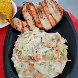 Pollo a la plancha con ensalada