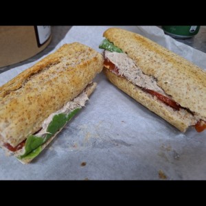 emparedado tuna salad