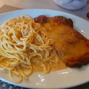 Pollo a la parmesana.
