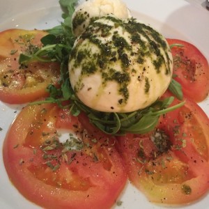 Antipasti - Burrata italiana