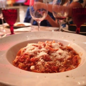 Fetuccini bolognesa